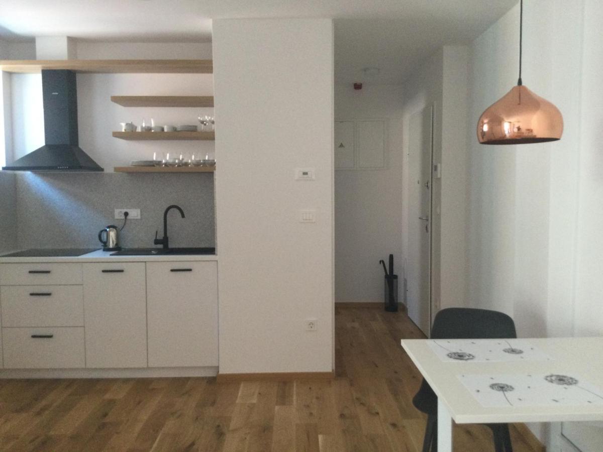 Lovely Studio Appartment With Patio Near The Sea Koper Ngoại thất bức ảnh